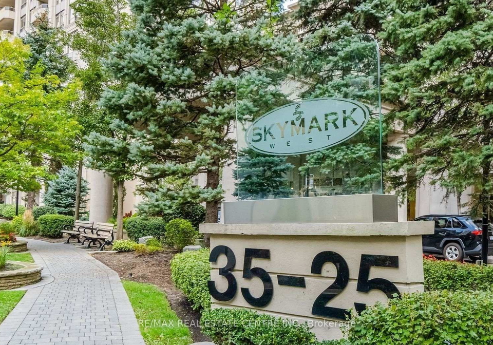 35-kingsbridge-garden-circle-mississauga-ontario-w13229620