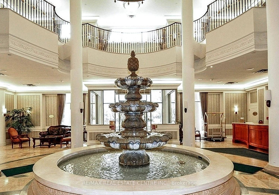 35-kingsbridge-garden-circle-mississauga-ontario-w13229620