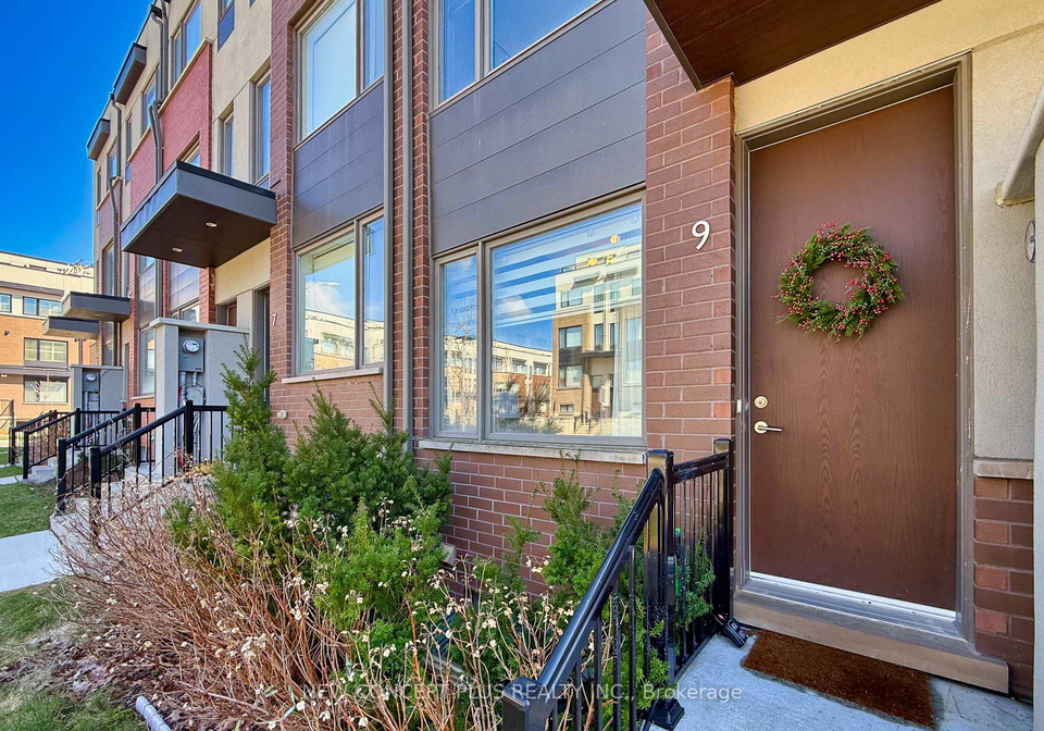 9-thomas-mulholland-drive-york-ontario-w13229628