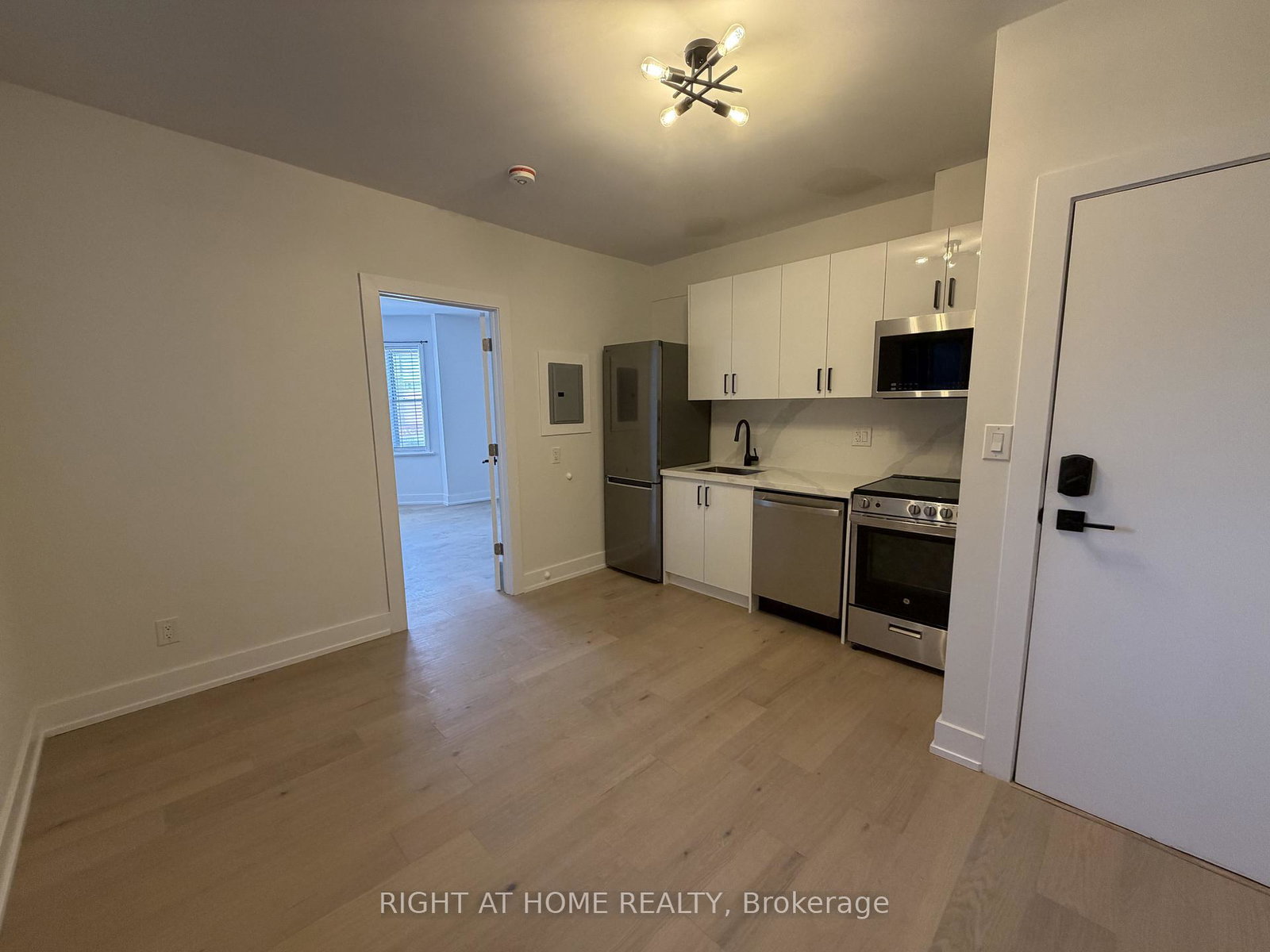 2245-dundas-street-w-toronto-ontario-w13229642