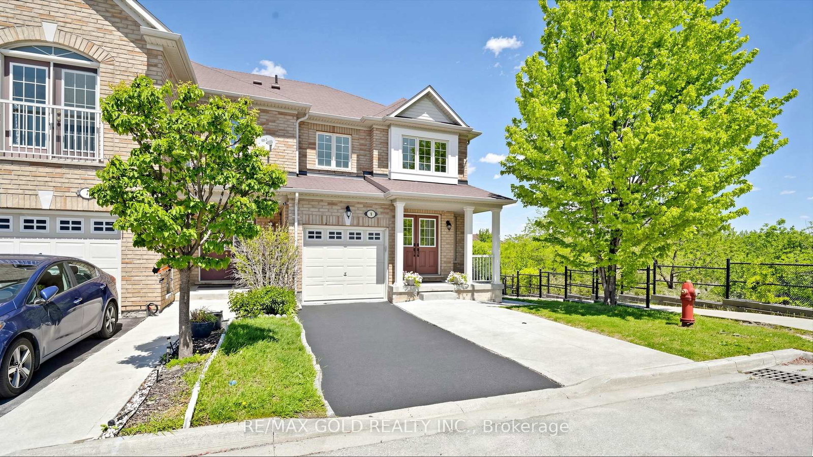 9-edgewater-court-brampton-ontario-w13229700