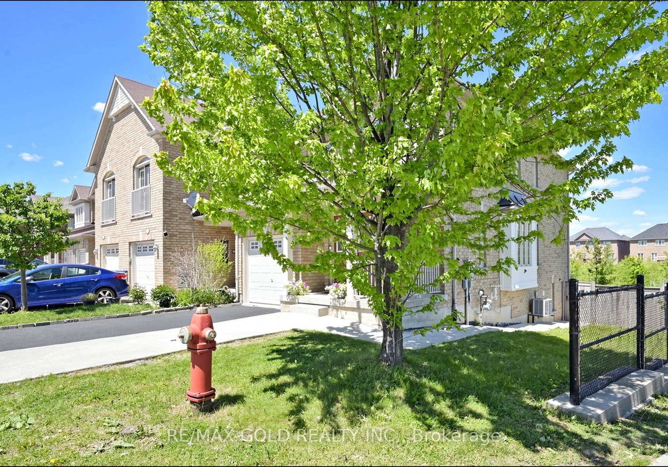 9-edgewater-court-brampton-ontario-w13229700