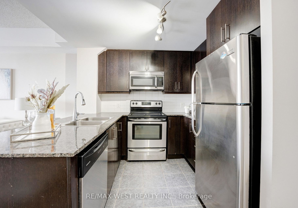 15-james-finlay-way-york-ontario-w13229836