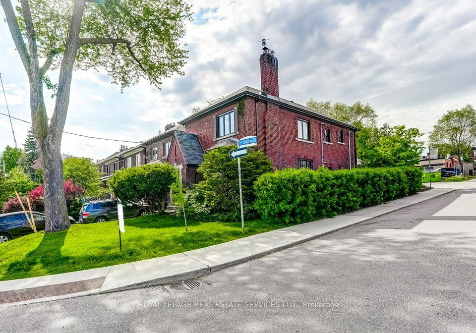 2-larkin-avenue-toronto-ontario-w13230060