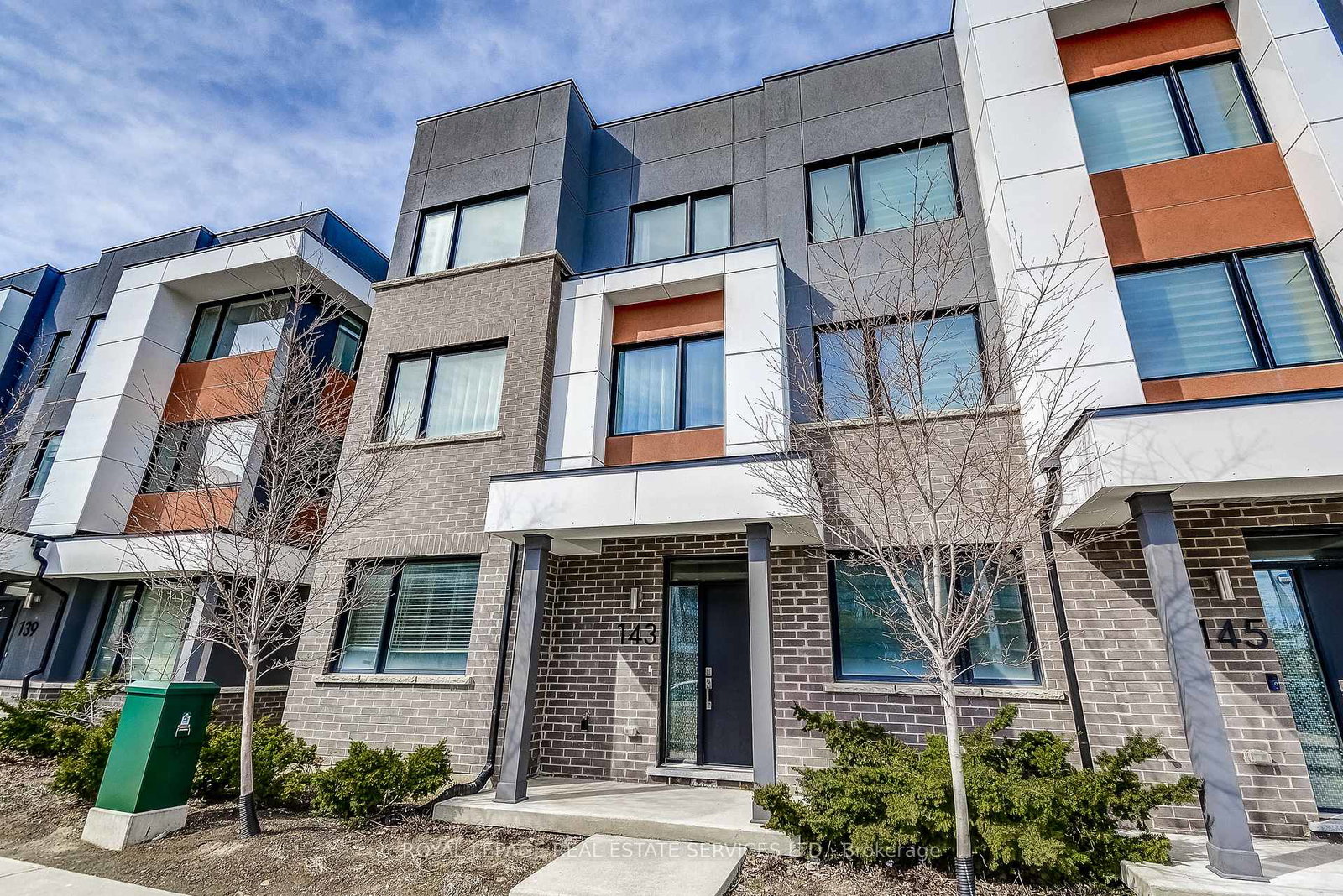 143-grovewood-common-oakville-ontario-w13230116