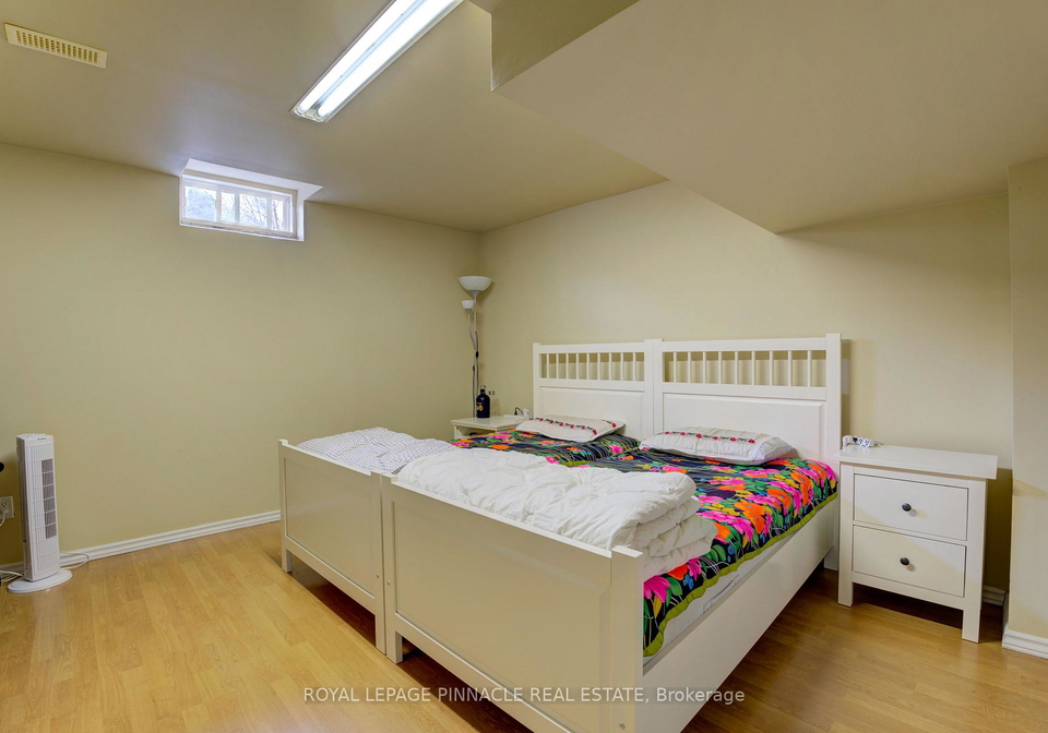 5921-summerside-drive-mississauga-ontario-w13230156