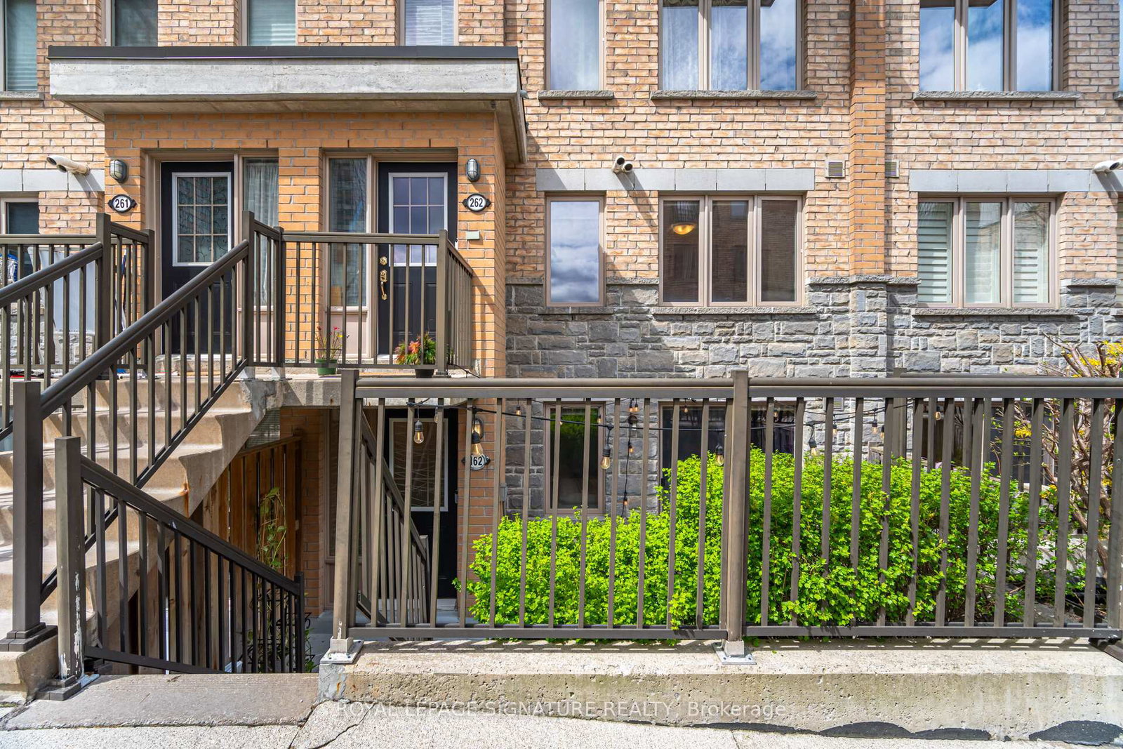 8-foundry-avenue-toronto-ontario-w13230184
