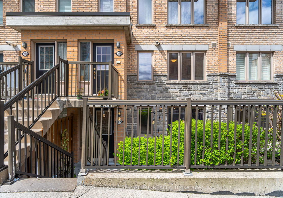 8-foundry-avenue-toronto-ontario-w13230184