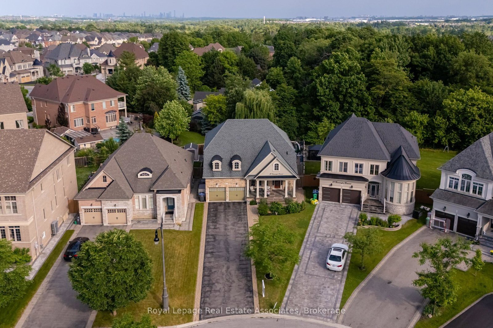 20-cannington-crescent-brampton-ontario-w13230436