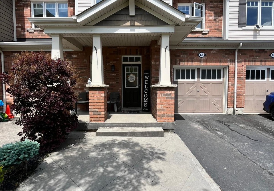 64-dredge-court-milton-ontario-w13230558