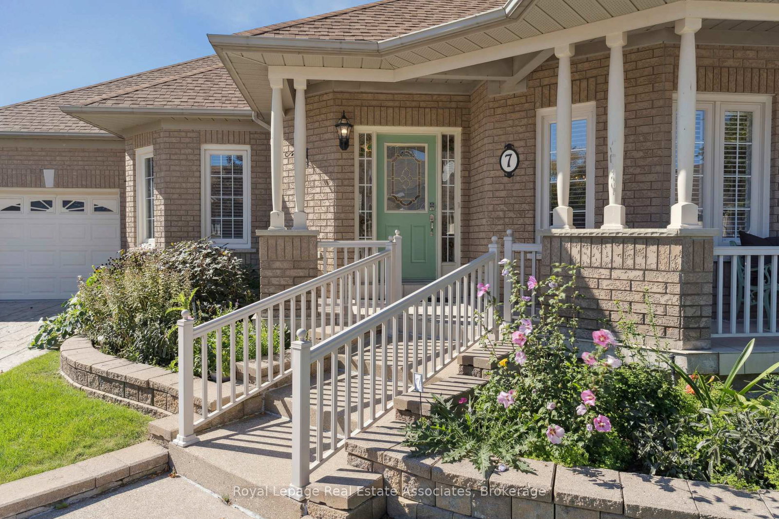 7-powder-mill-court-brampton-ontario-w13230636