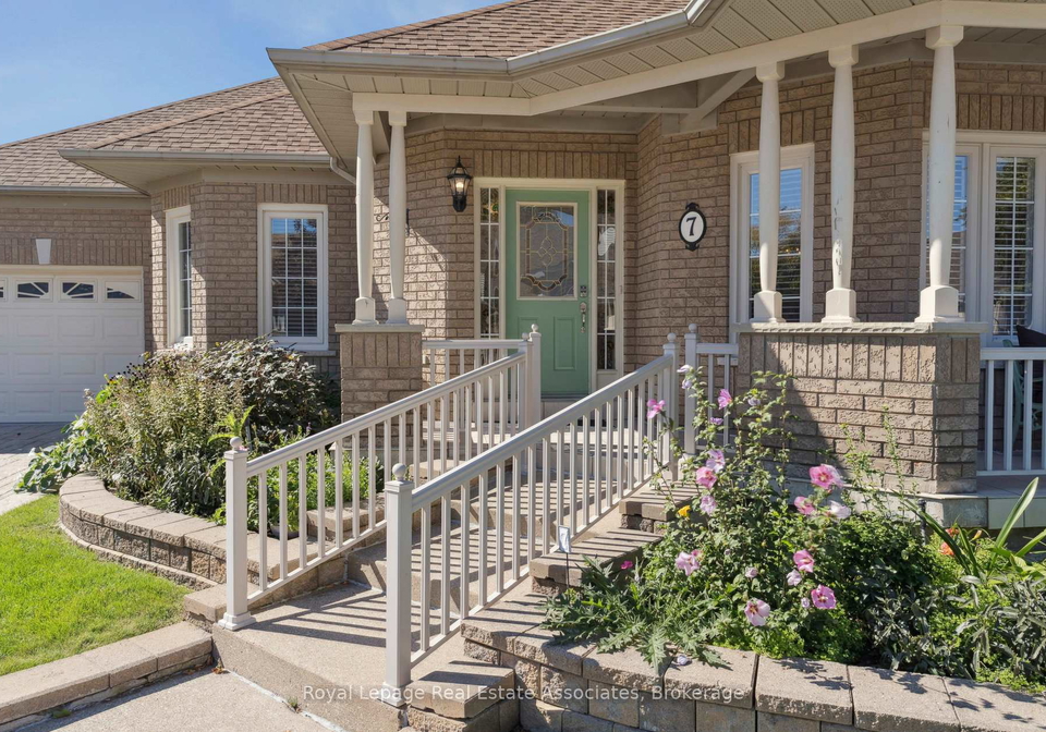 7-powder-mill-court-brampton-ontario-w13230636