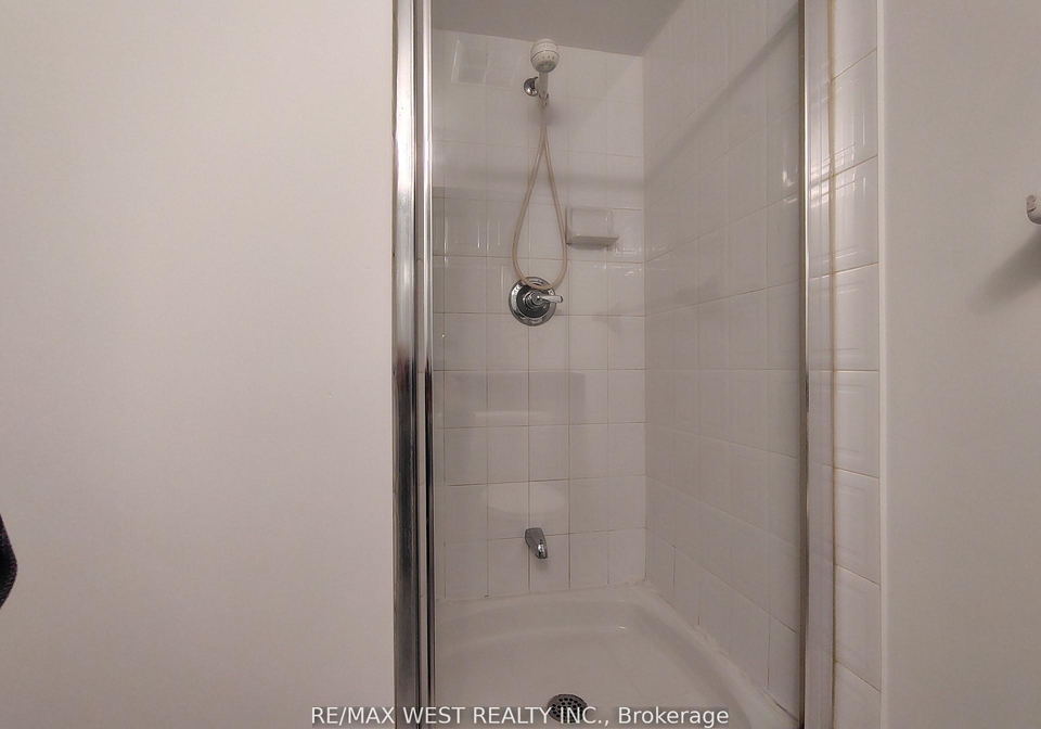 1-elm-drive-mississauga-ontario-w13230772
