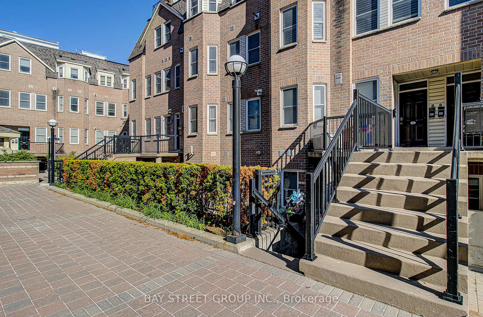 760-lawrence-avenue-w-north-york-ontario-w13230876