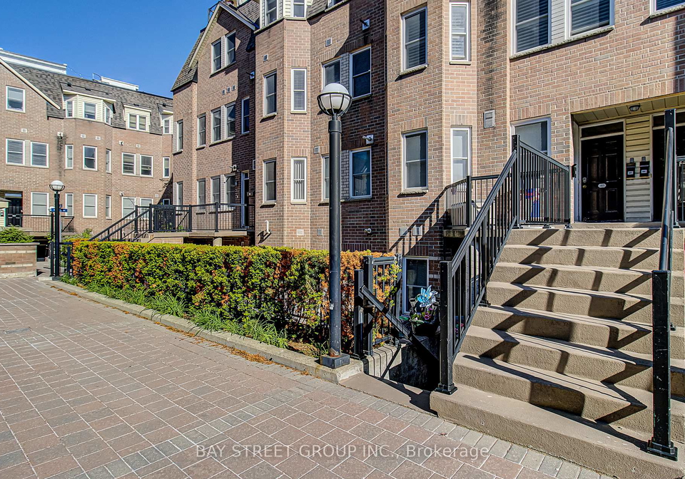 760-lawrence-avenue-w-north-york-ontario-w13230876