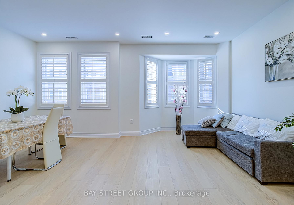 760-lawrence-avenue-w-north-york-ontario-w13230876