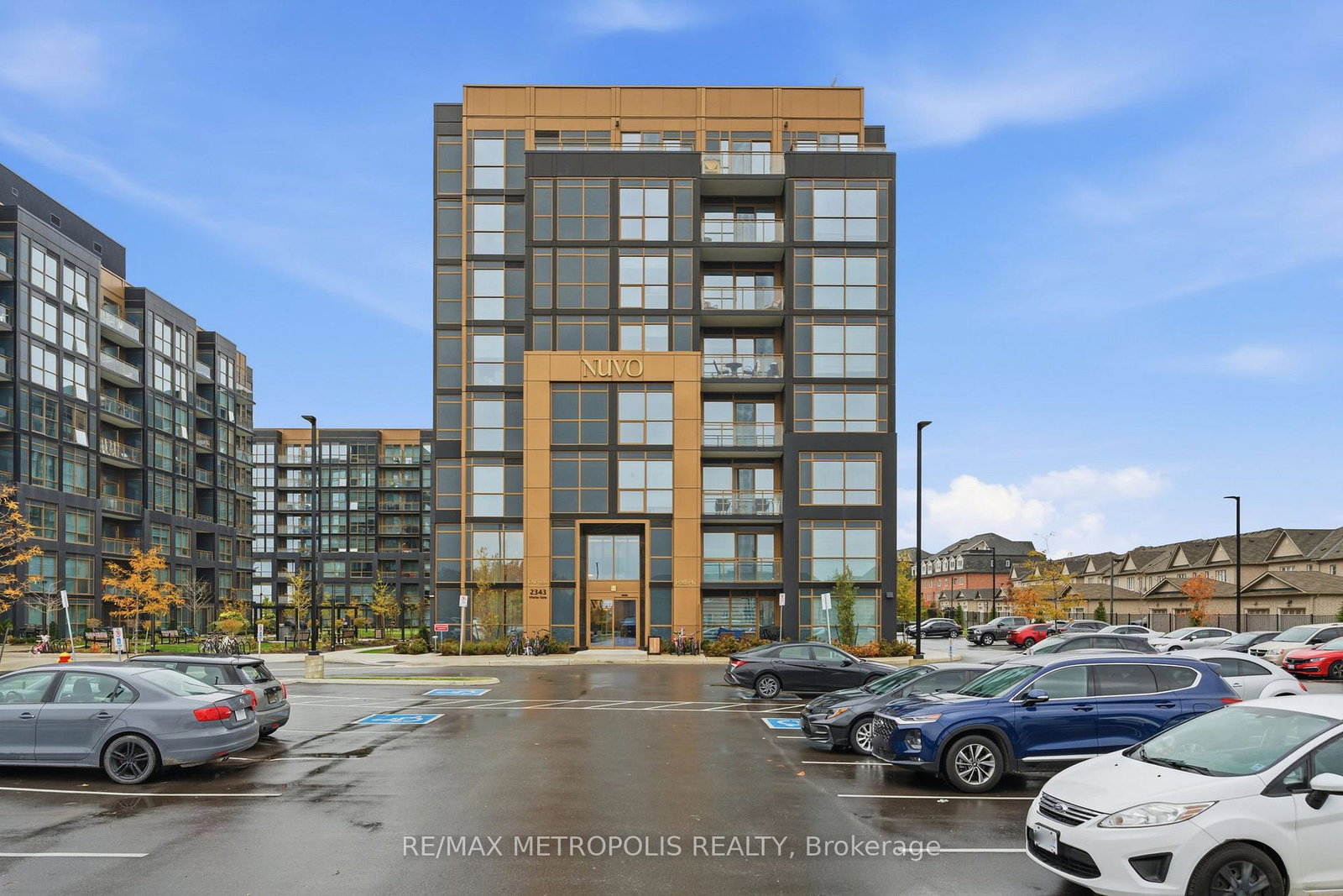 2343-khalsa-gate-oakville-ontario-w13230888