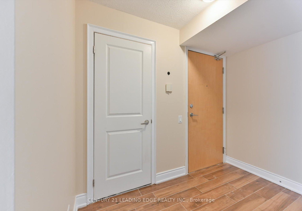 1040-the-queensway-etobicoke-ontario-w13230906