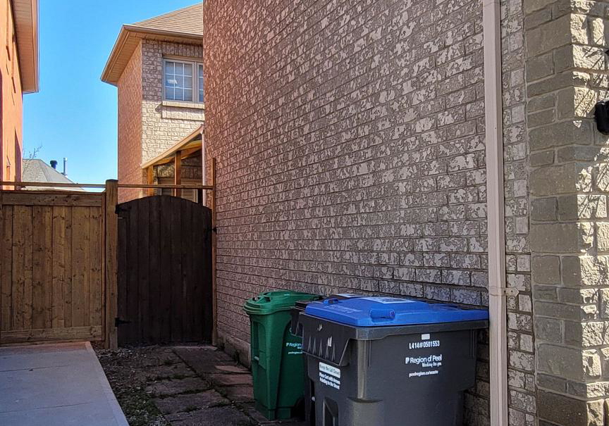 377-turnberry-crescent-mississauga-ontario-w13231098