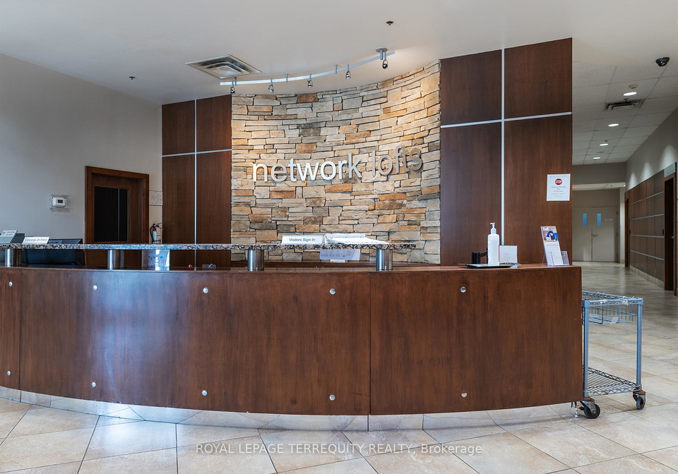 2-fieldway-road-etobicoke-ontario-w13231304