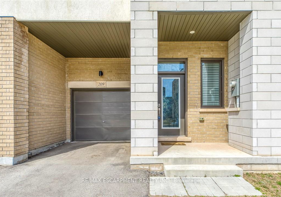 209-fowley-drive-oakville-ontario-w13231314