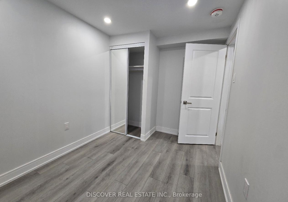 186-floradale-drive-mississauga-ontario-w13231356