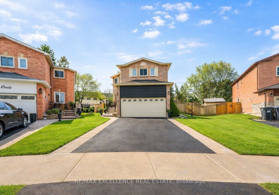 62-atkins-circle-brampton-ontario-w13231568