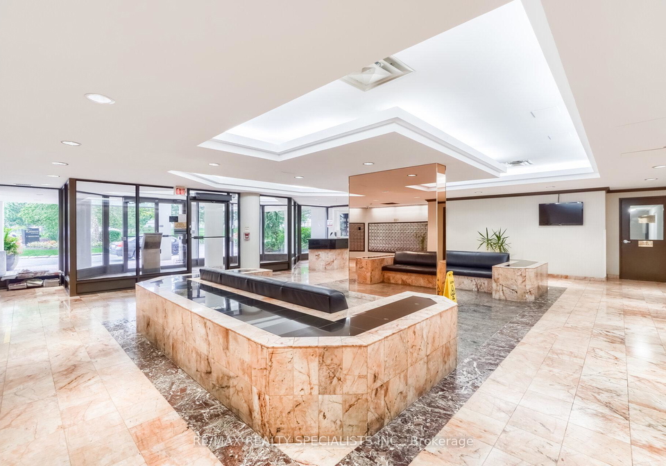 1-rowntree-drive-etobicoke-ontario-w13231594