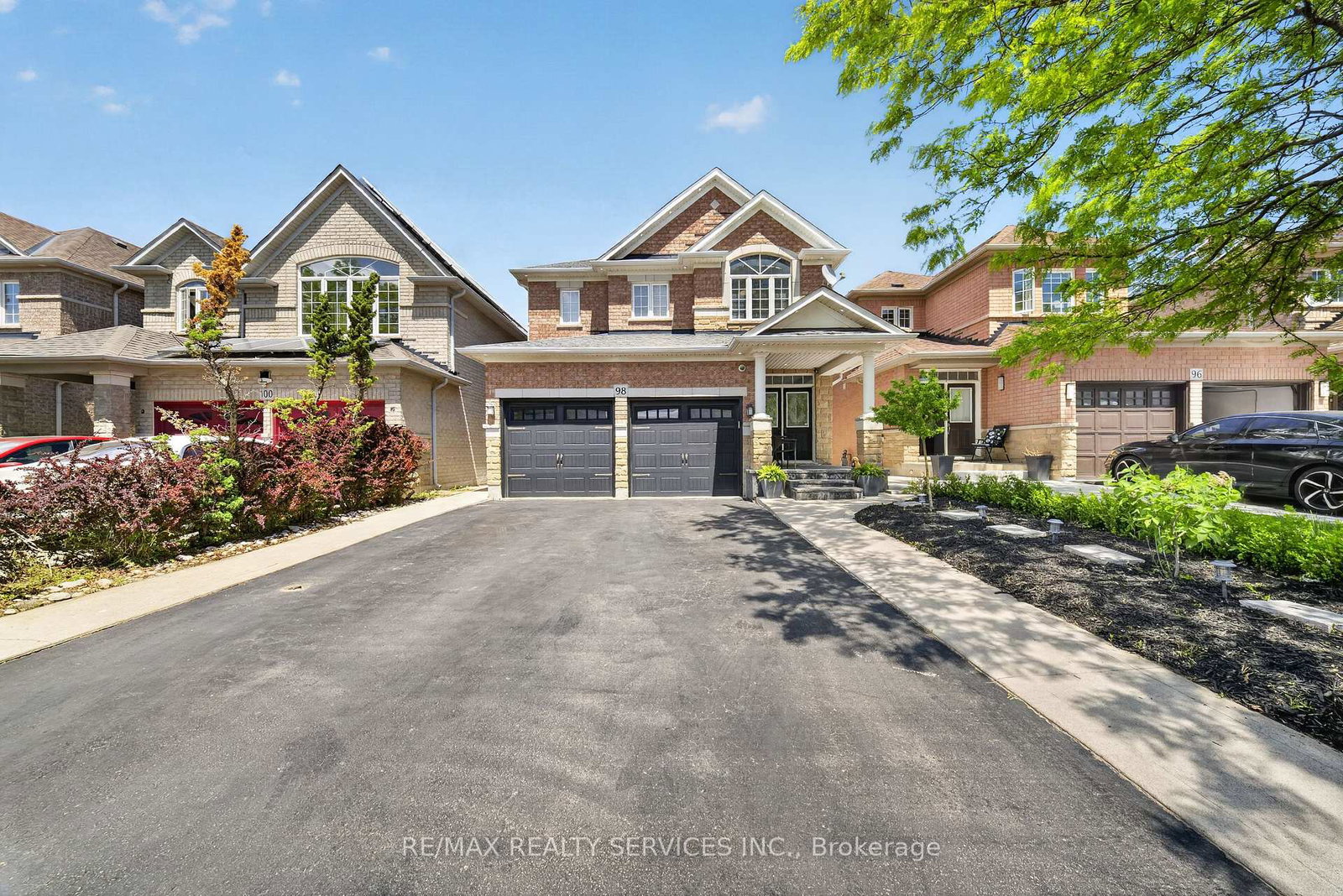 98-saffron-crescent-brampton-ontario-w13232582