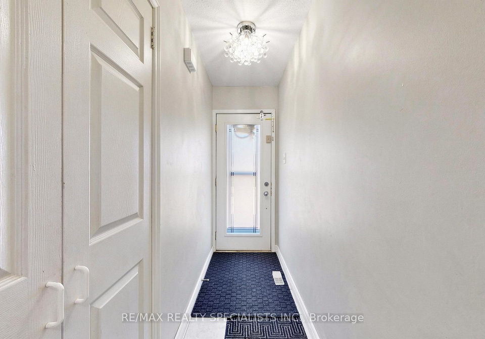 36-grand-rapids-square-brampton-ontario-w13232662