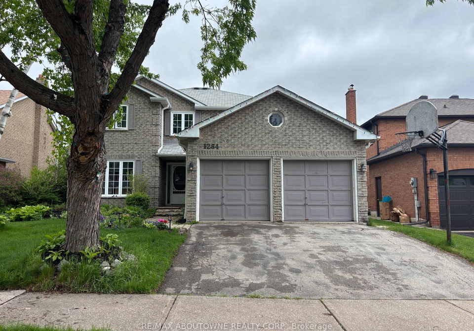 1284-creekside-drive-oakville-ontario-w13232874