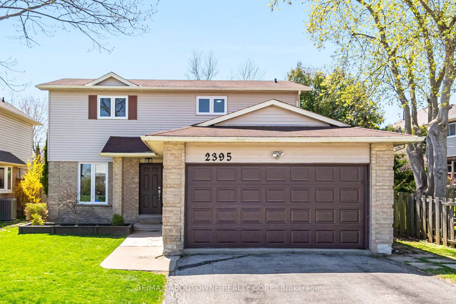 2395-arnold-crescent-burlington-ontario-w13233030
