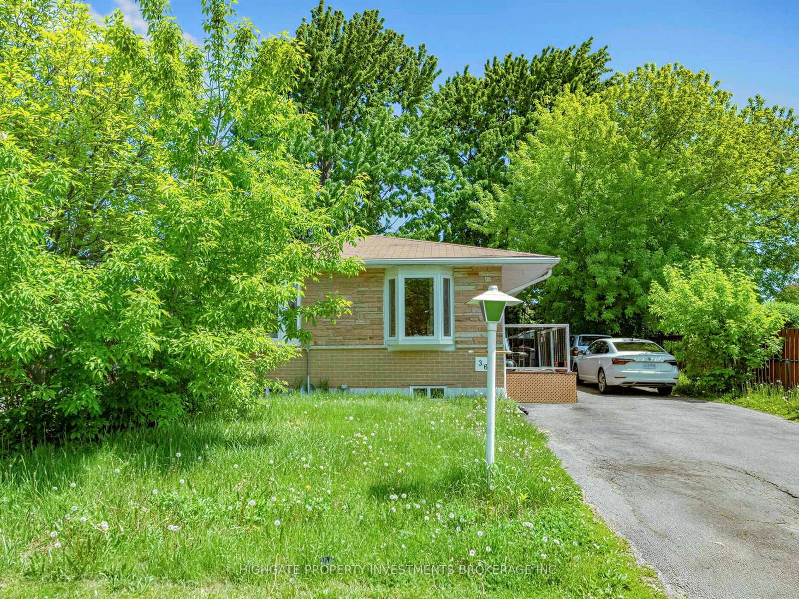 36-reigate-avenue-brampton-ontario-w13233112