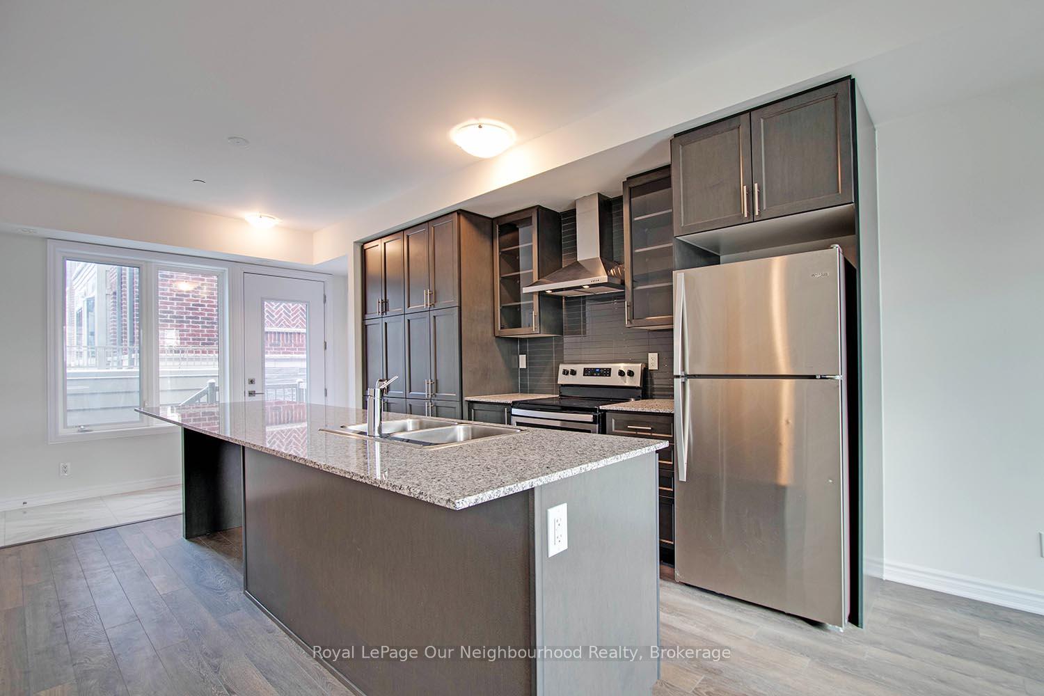 3580-lakeshore-boulevard-etobicoke-ontario-w13233116