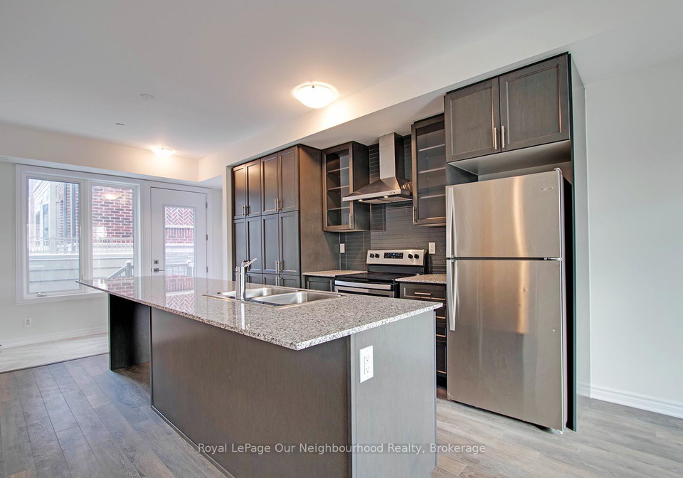 3580-lakeshore-boulevard-etobicoke-ontario-w13233116
