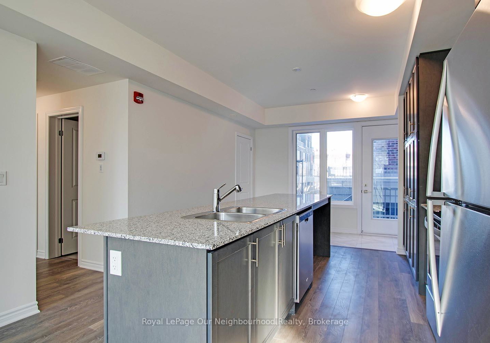 3580-lakeshore-boulevard-etobicoke-ontario-w13233116