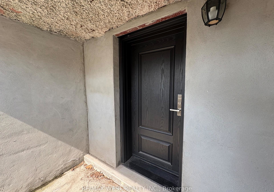 32-harrow-drive-north-york-ontario-w13233124