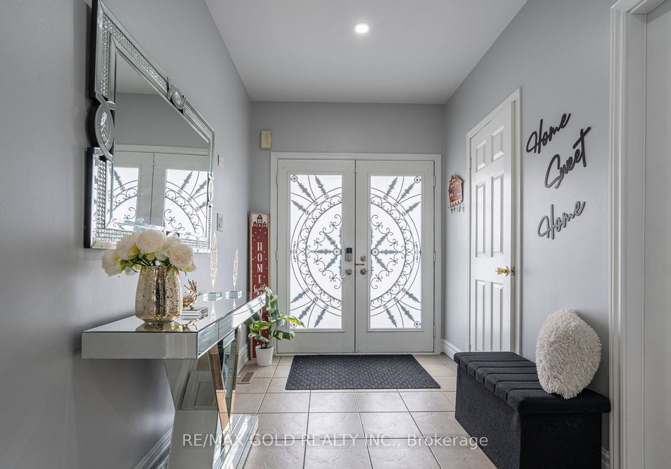 8-bayridge-drive-brampton-ontario-w13233160