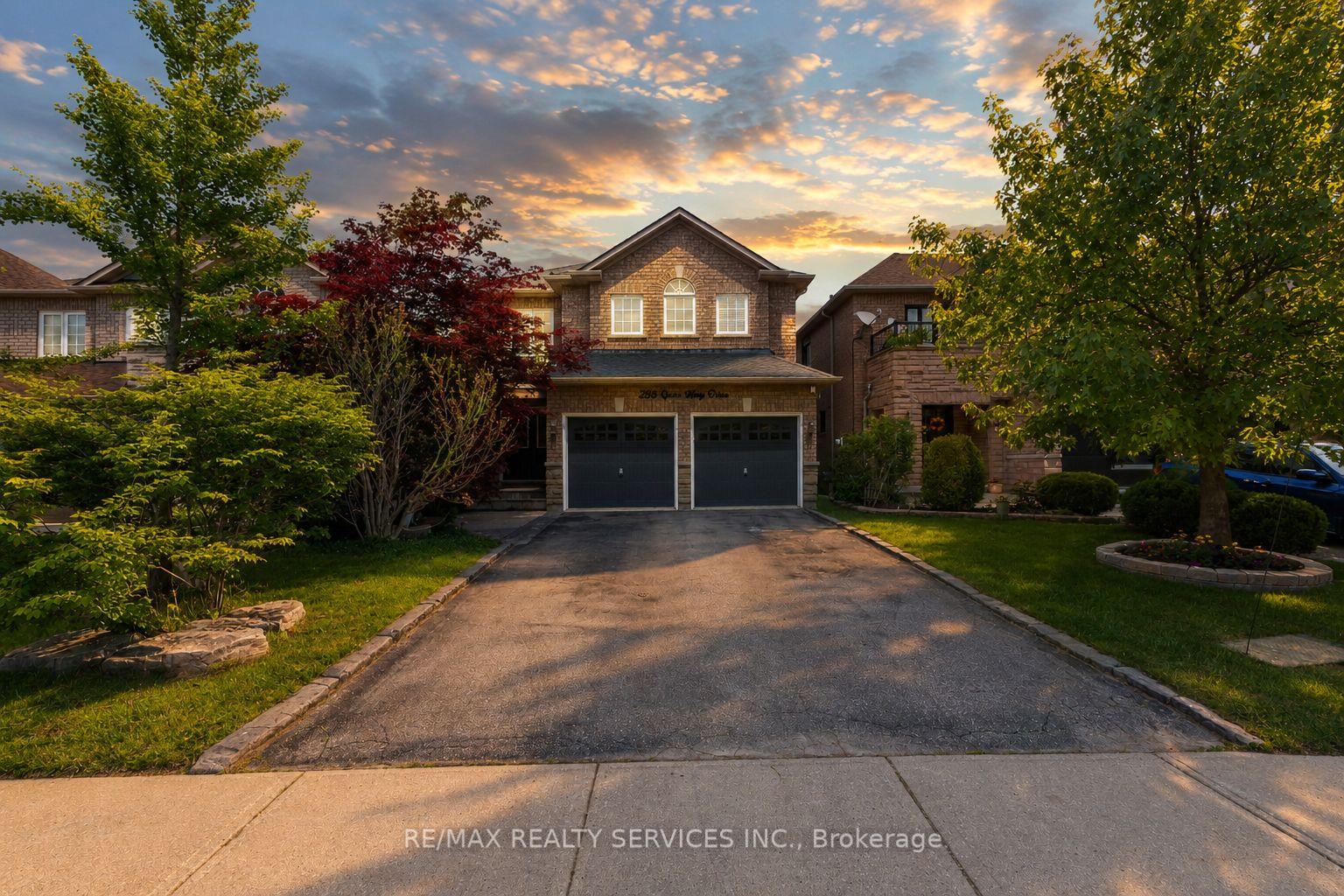 295-queen-mary-drive-brampton-ontario-w13233558
