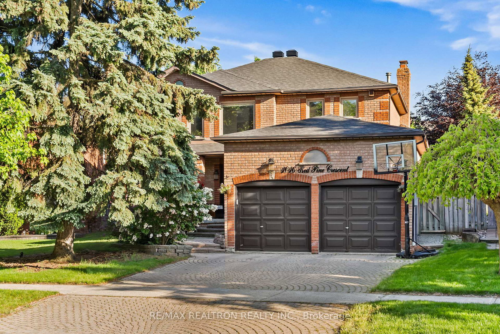 1016-red-pine-crescent-mississauga-ontario-w13233762