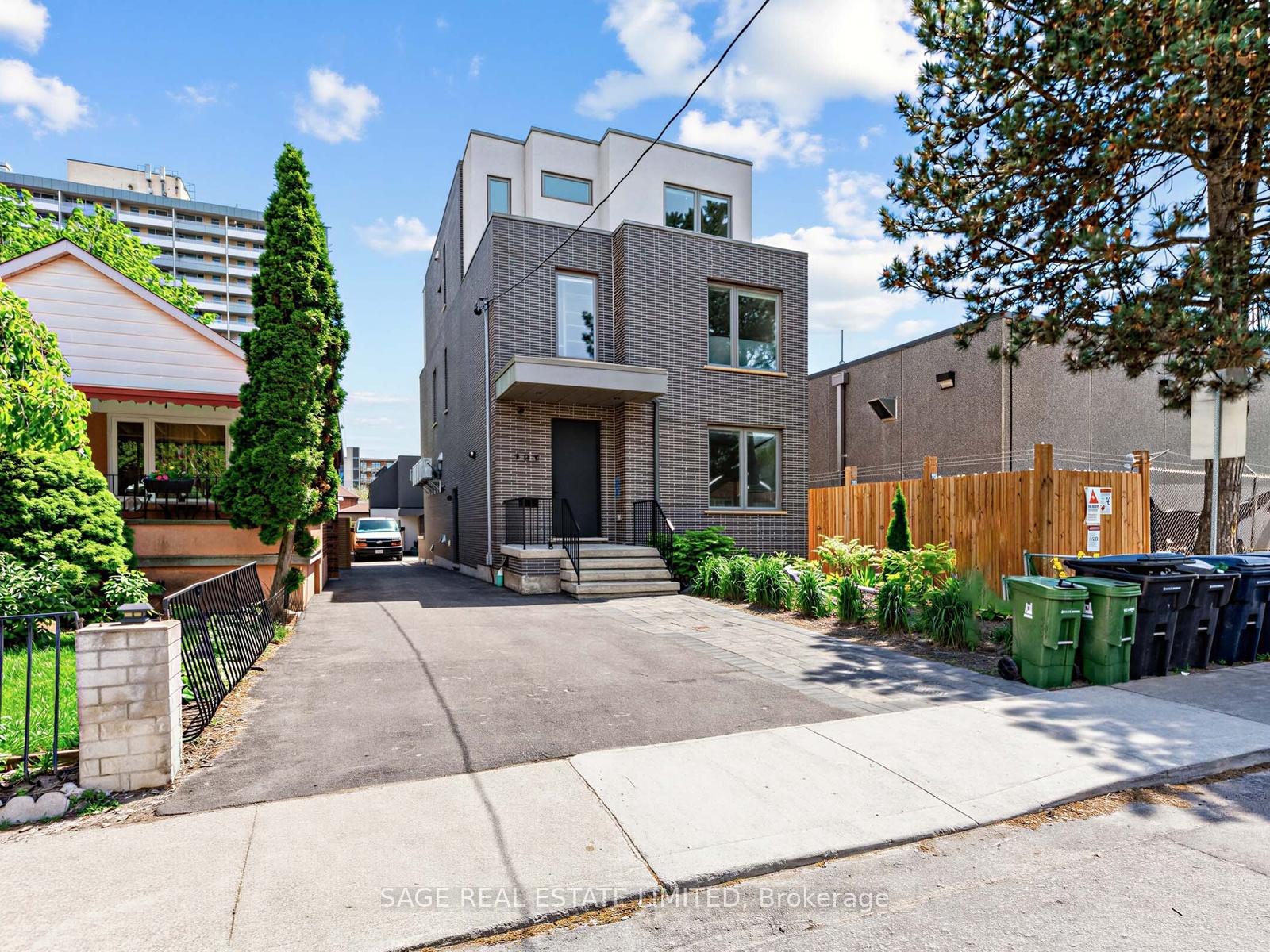 909-castlefield-avenue-north-york-ontario-w13233956
