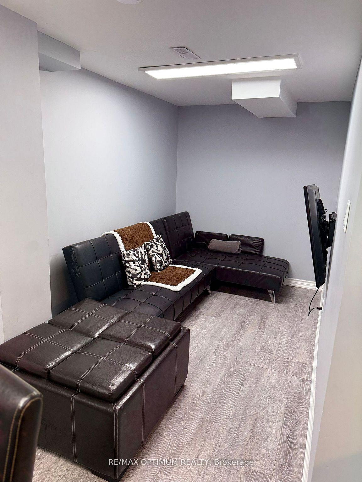 3250-apricot-street-mississauga-ontario-w13234000