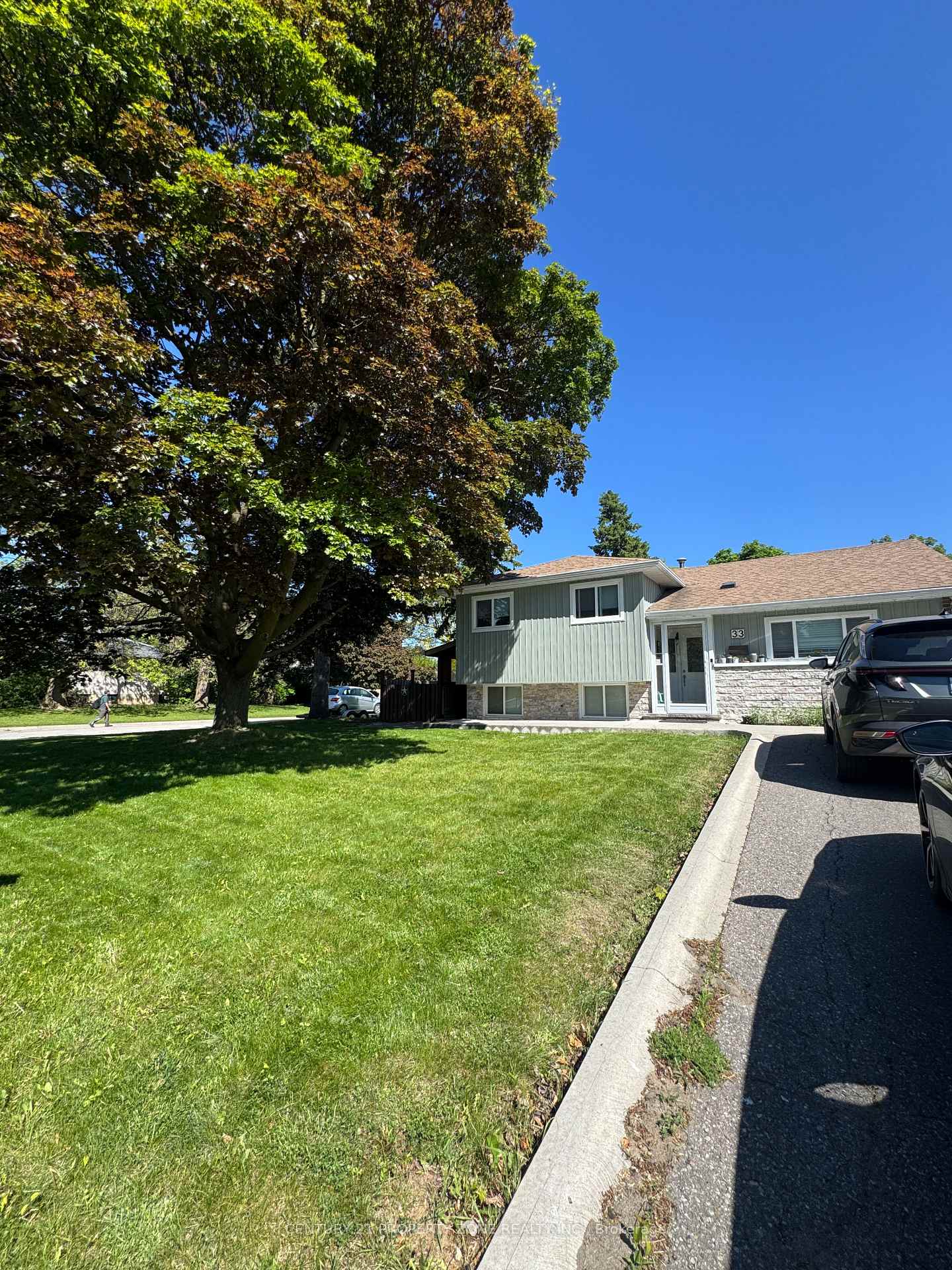 33-flowertown-avenue-brampton-ontario-w13234030