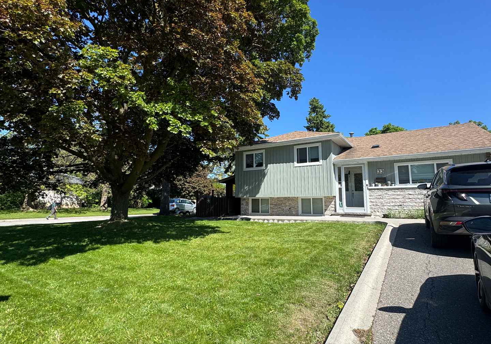 33-flowertown-avenue-brampton-ontario-w13234030