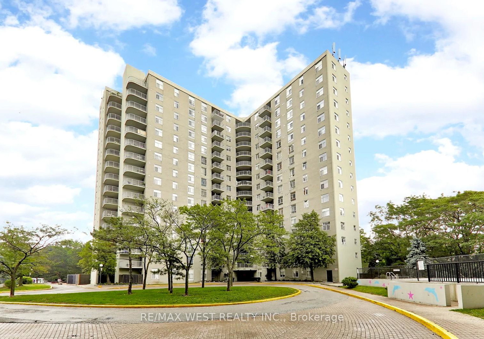 3559-eglinton-avenue-w-north-york-ontario-w13234094