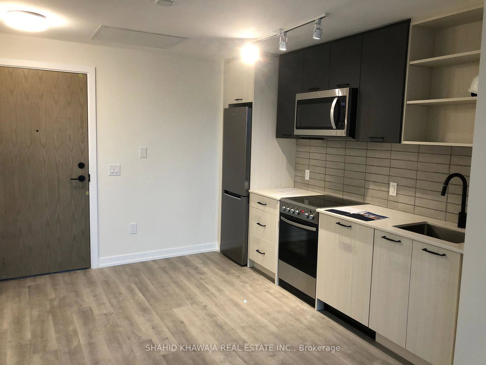 2300-st-clair-avenue-w-toronto-ontario-w13234128