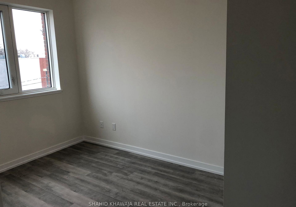 2300-st-clair-avenue-w-toronto-ontario-w13234128