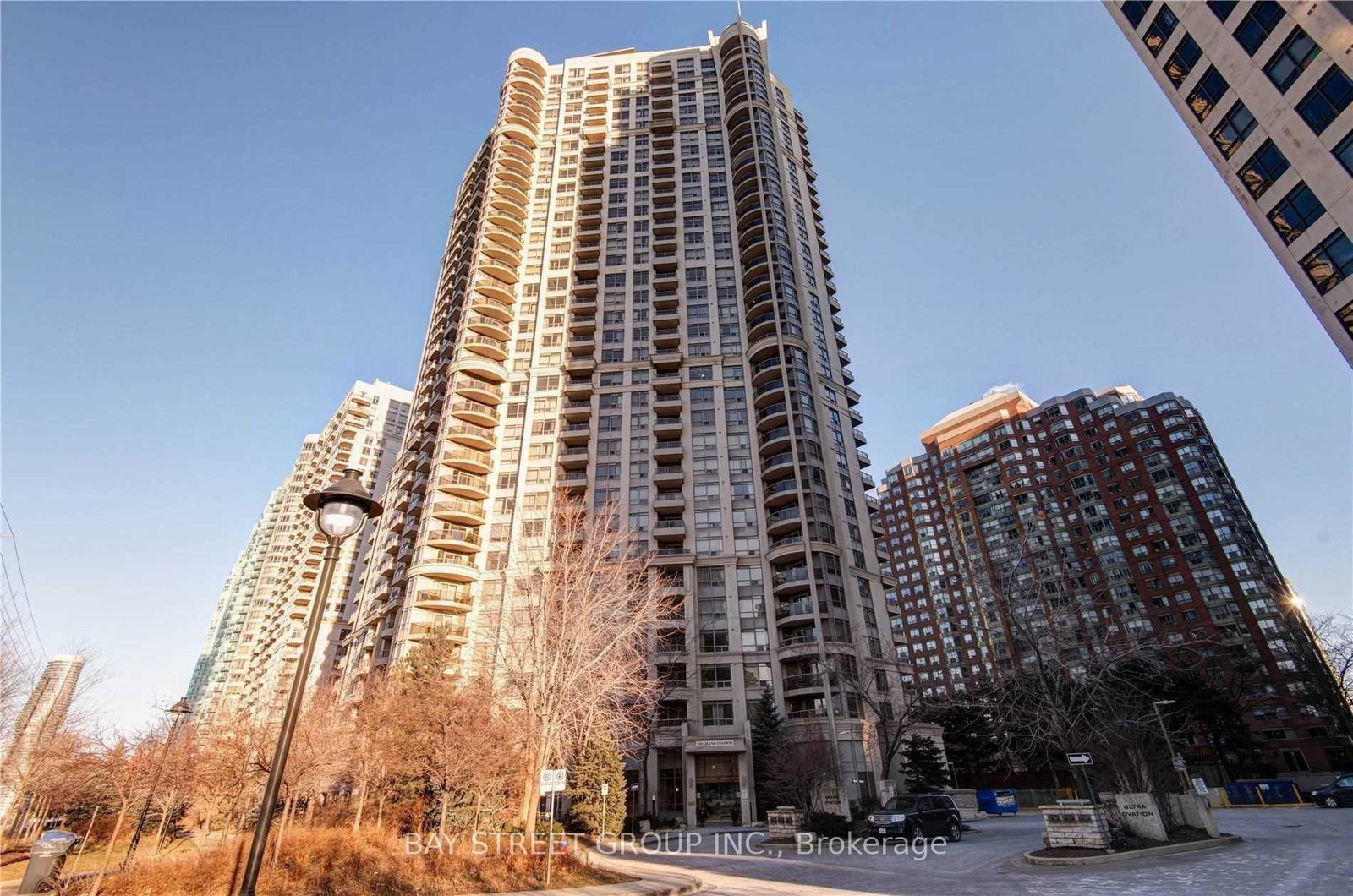 310-burnhamthorpe-road-mississauga-ontario-w13234292