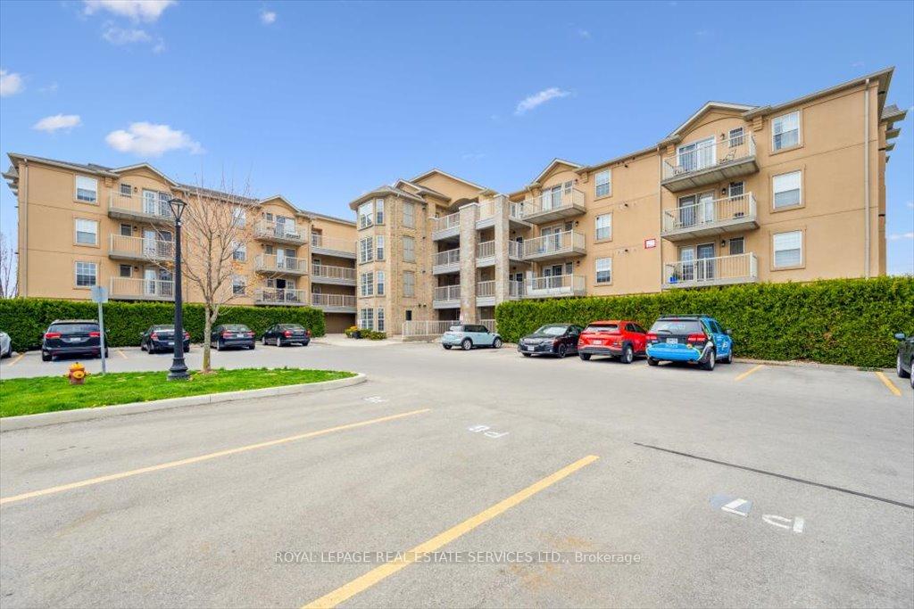 1490-bishops-gate-oakville-ontario-w13234436