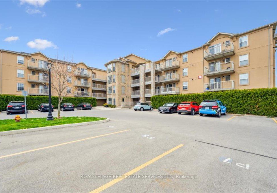 1490-bishops-gate-oakville-ontario-w13234436